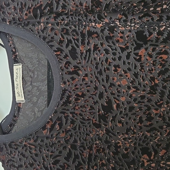 We the Free Teddy Burnt Out Velvet Tee in Black and Brown Sz XS - Picture 3 of 8